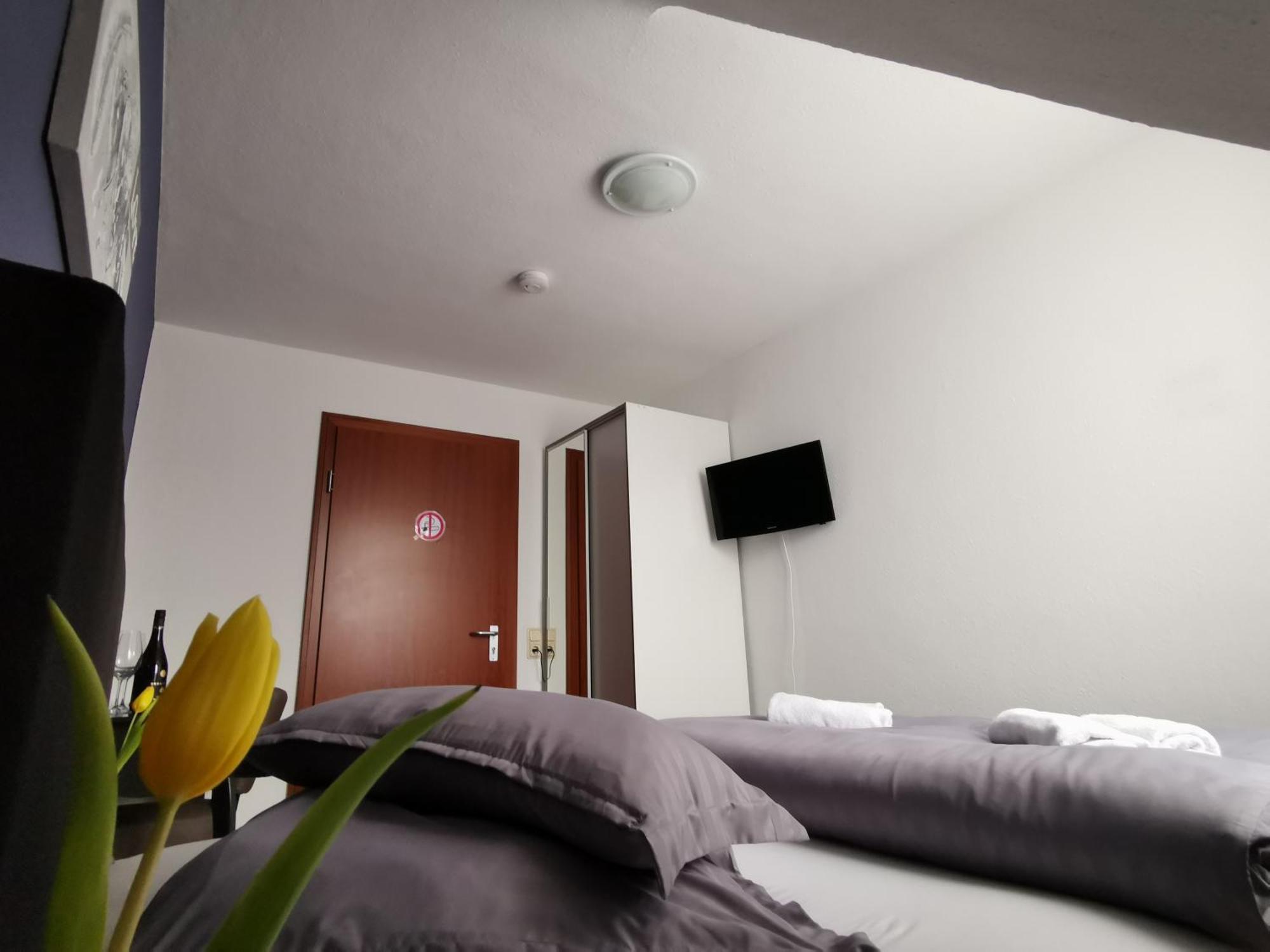 Hotel Zur Linde Rommerskirchen Cameră foto