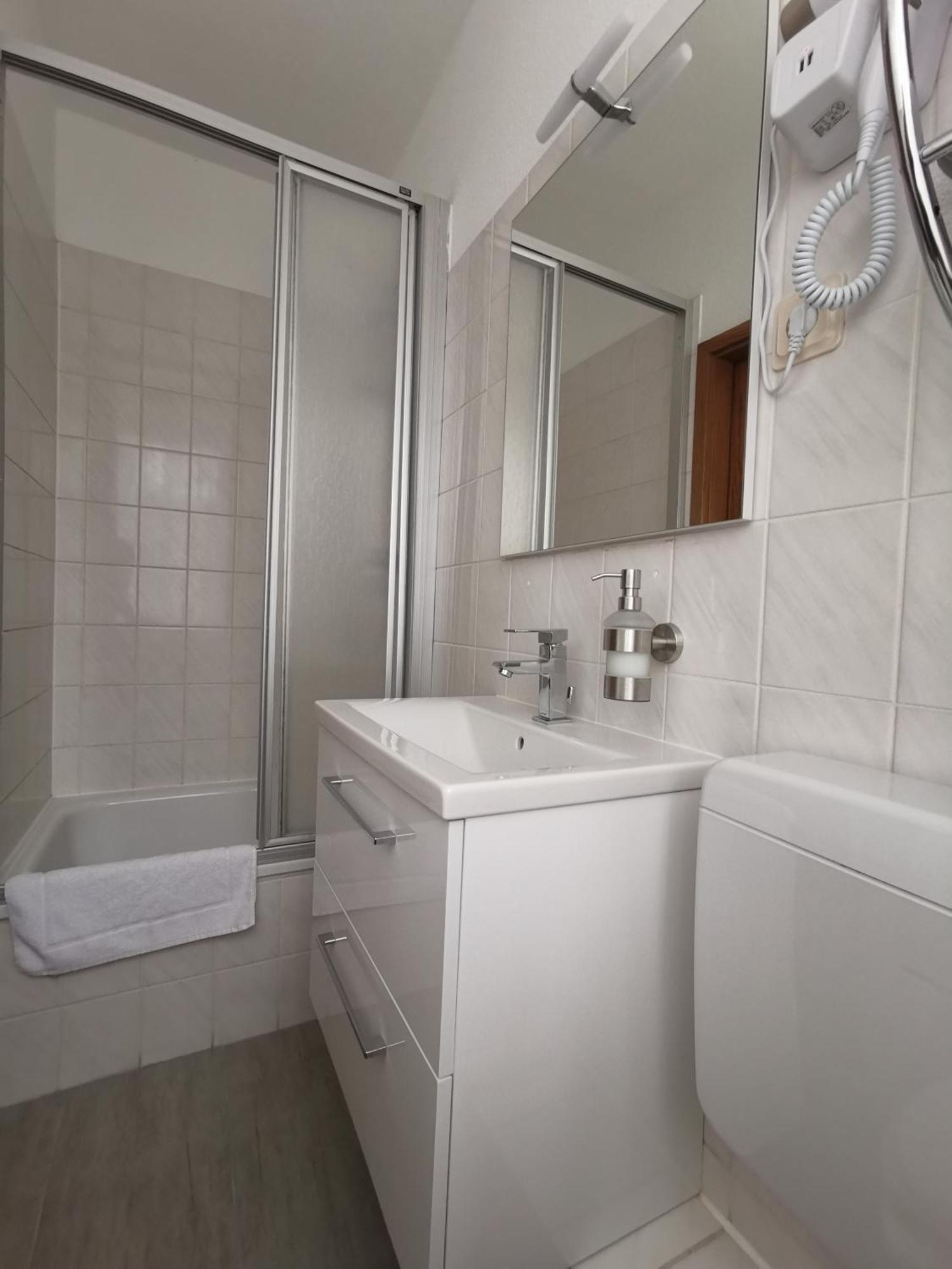 Hotel Zur Linde Rommerskirchen Cameră foto